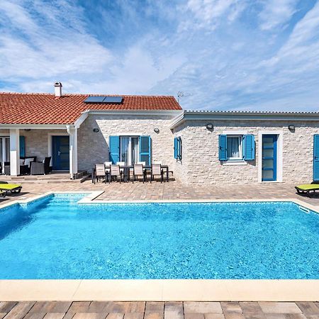 Beautiful Home In Privlaka With Wifi Екстер'єр фото