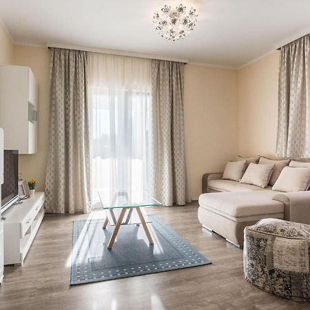 Beautiful Home In Privlaka With Wifi Екстер'єр фото
