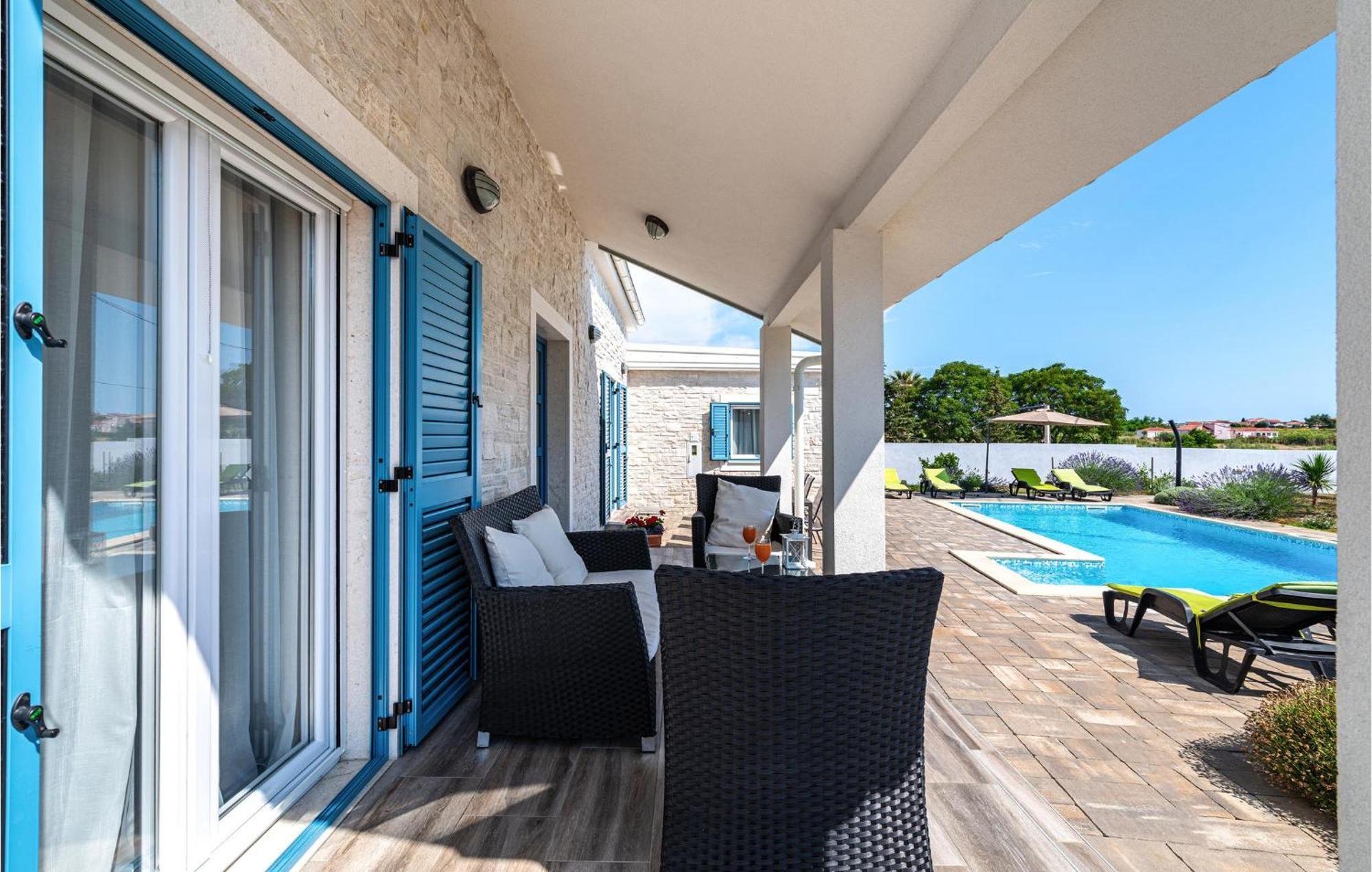 Beautiful Home In Privlaka With Wifi Екстер'єр фото