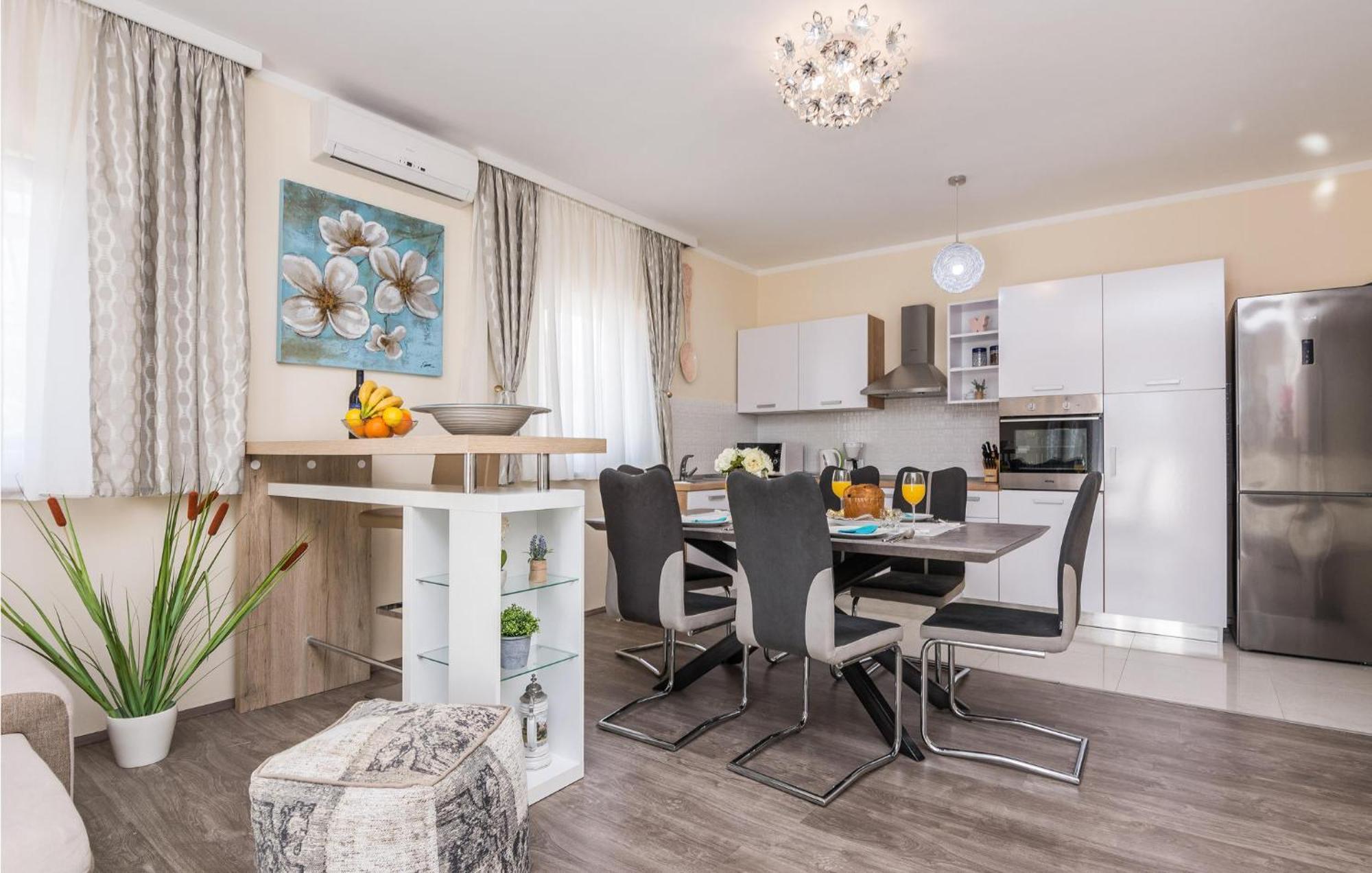 Beautiful Home In Privlaka With Wifi Екстер'єр фото